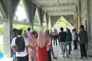 Pengelolaan Dana Desa Tidak Transparan LSM KaNe Malut Bersama Aliansi Antri Korupsi Desa Toin Gelar Aksi Mendesak Inspektorat Mengaudit kades Fahmi Taher