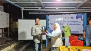 Penarikan Mahasiswa Akbid Cahwala di Desa Maitara Tengah, Berlangsung Penuh Haru 